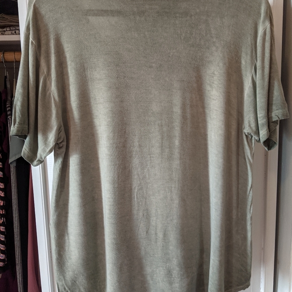 Green American Eagle tee - Picture 2 of 3